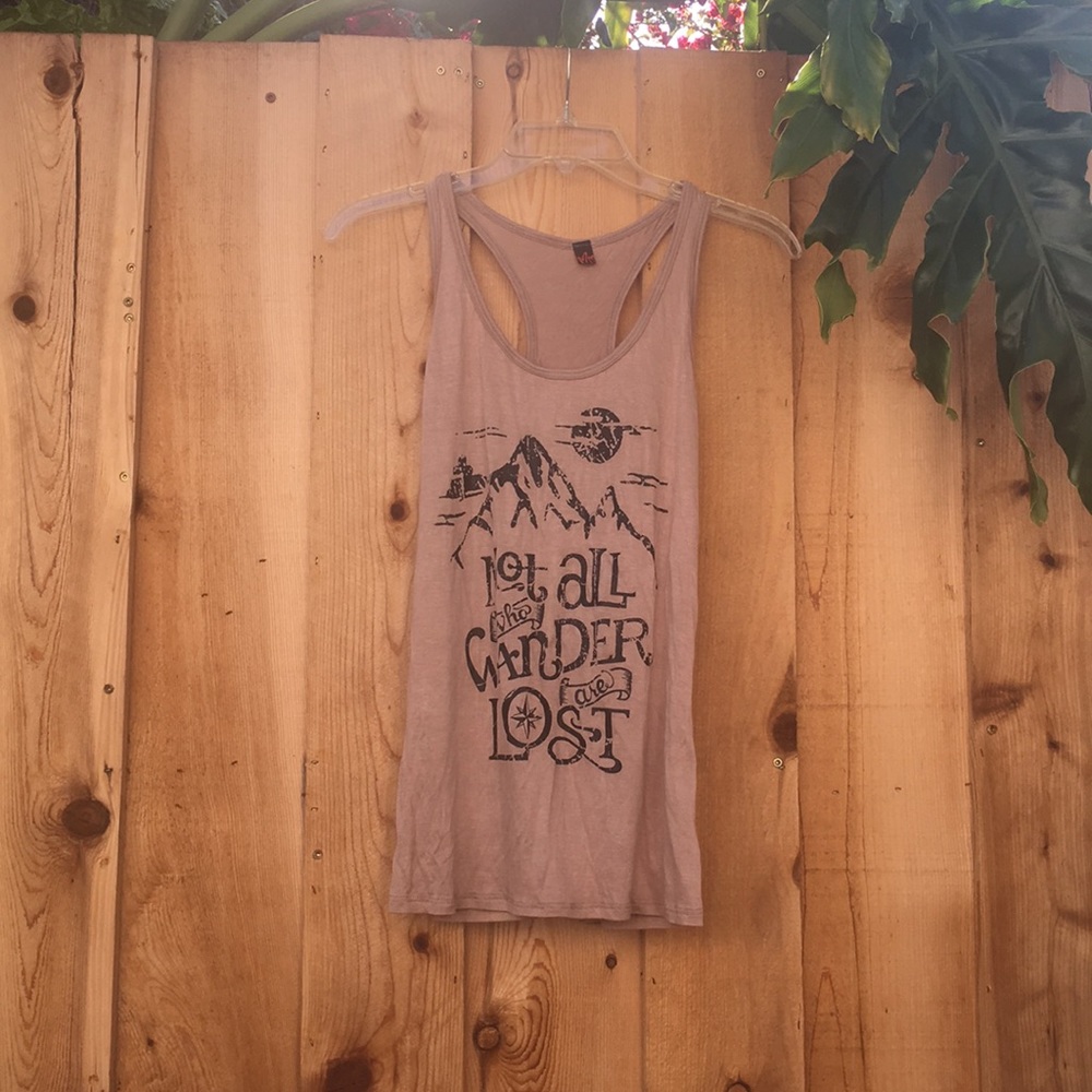 Not All Who Wander Are Lost Tank sz M Graphic Tee